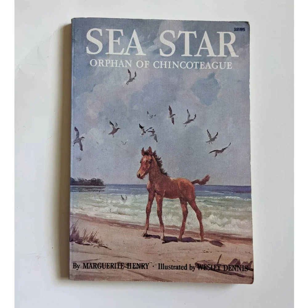 Sea Star: Orphan of Chincoteague (1979) by Marguerite Henry‎ Vintage Softcover